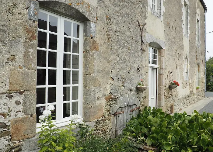 Les Grands-aulnais Oda ve Kahvaltı 3*